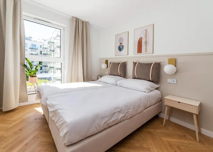 Pobookowane Barbary Delux Old Town *