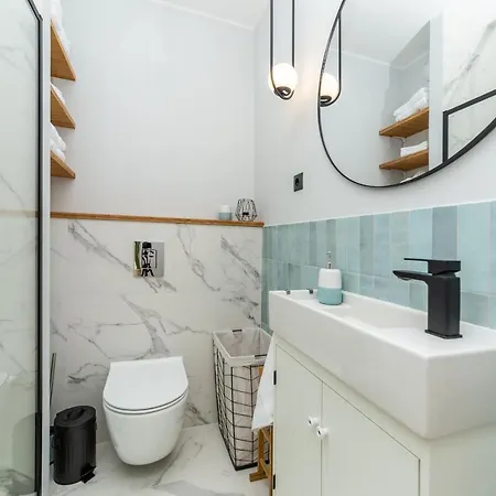 Pobookowane Barbary Delux Old Town