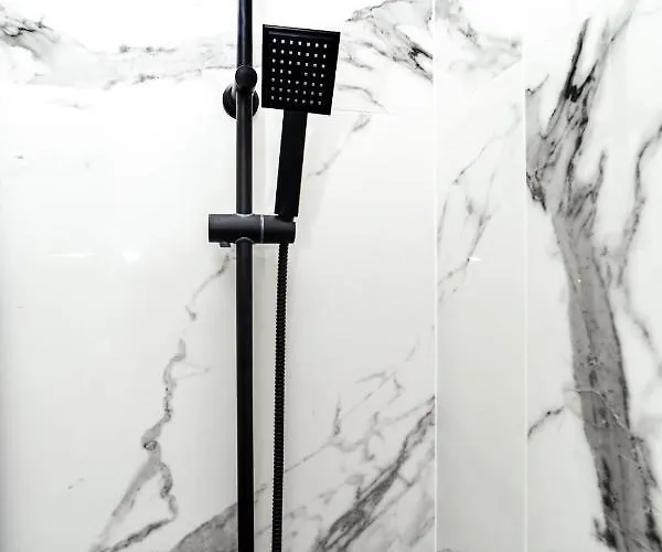 Pobookowane Barbary Delux Old Town *