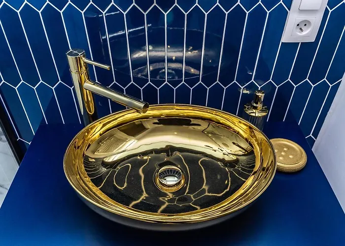 Pobookowane Barbary Delux Old Town