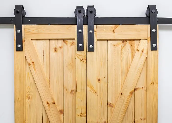 Pobookowane Barbary Delux Old Town *